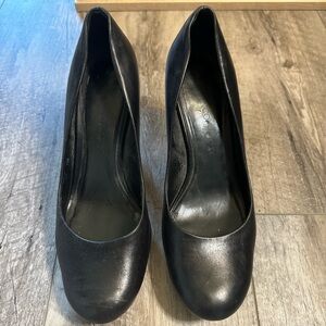 Franco Sarto Round Toe Heels- Pump- 7.5 Black